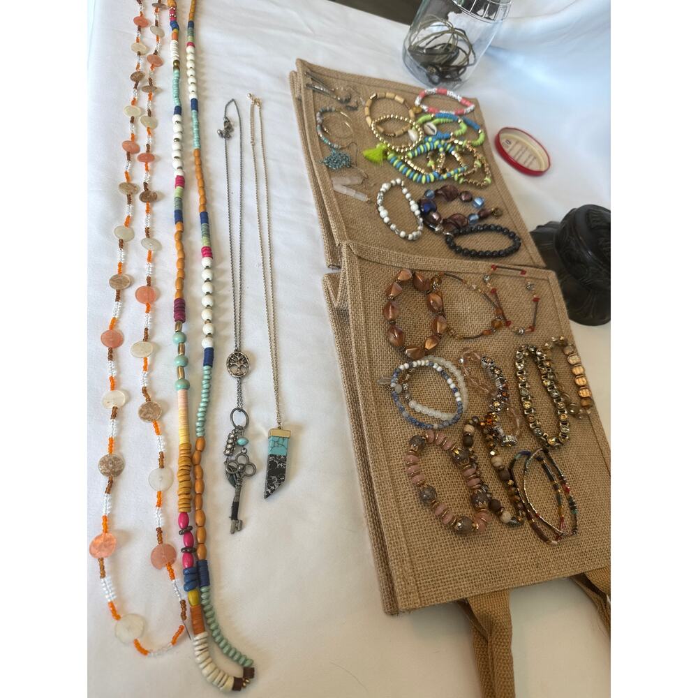 Mixed Lot Boho-Style Jewelry Necklaces, Bracelets, Earrings Boho Jewelry Bundle - Picture 8 of 11